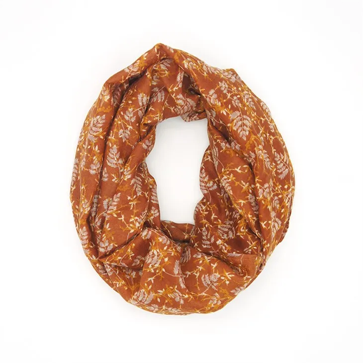 Scaifeanna Bláthanna Dearga do Mhná