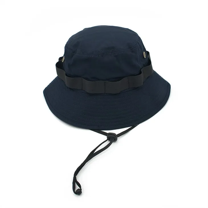 Caipíní poileistir Earraigh